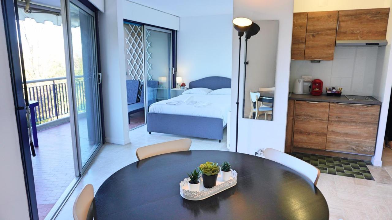 Residence Islette Du Riou Avec Piscine By Palmazur Mandelieu 外观 照片